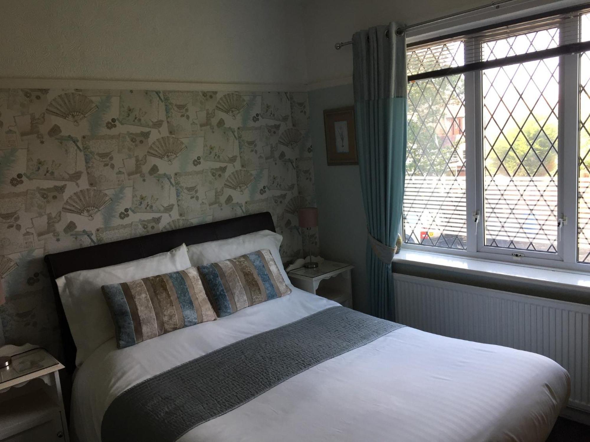 리탬 세인트 앤스 Esjays At Knowles House B&B 외부 사진
